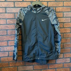 Nike Essential Flash Hooded Jacket  for Women SIZE Small Windbreaker